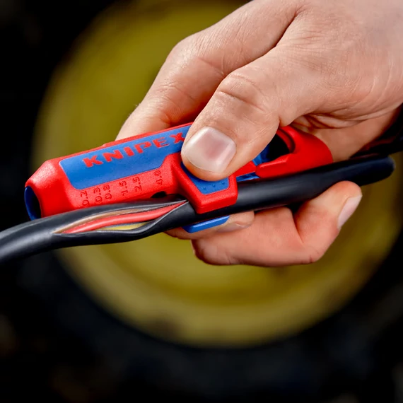 KNIPEX ErgoStrip Kábelcsupaszító, 0,2-6mm2, 135mm (16 95 03 SB)