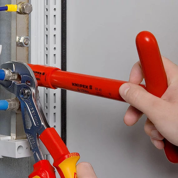 KNIPEX SZIGETELT Vízpumpa fogó 250mm (87 26 250)