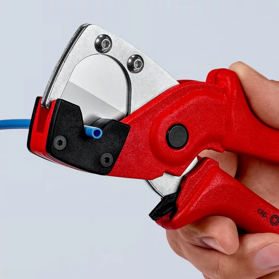 KNIPEX Csővágó többrétegű és pneumatikus tömlőkhöz 4-20mm (90 10 185)
