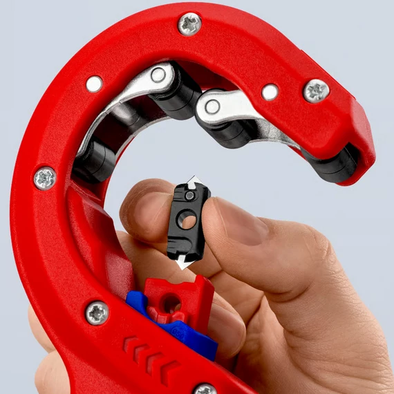 KNIPEX DPT50 Csővágó vastag falú műanyag csövekhez, 32/40/50mm, 2,5-3,5mm (90 23 02 BK)