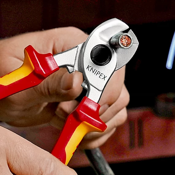 KNIPEX SZIGETELT Kábelvágó fogó 1000V 165mm (95 16 165)