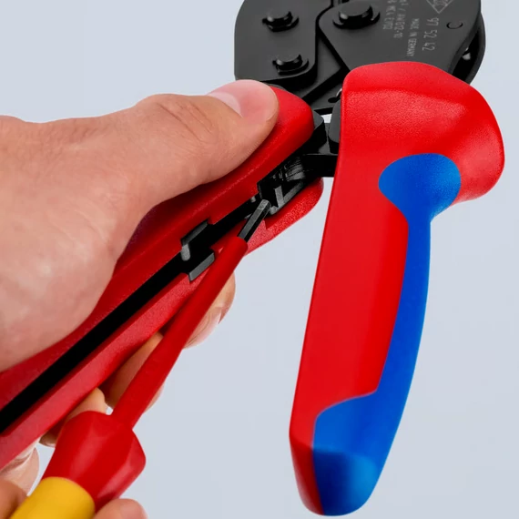 KNIPEX PreciForce Krimpelő fogó MC4/MC4 EVO 2 csatlakozókhoz, 4-6mm2, AWG12-10, 220mm (97 52 42)