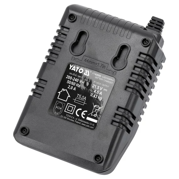 YATO Intelligens töltő (4,5A/18V)